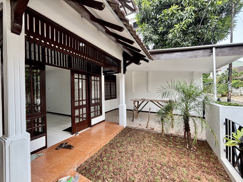 Rumah Siap Huni Lokasi Strategis di Bintaro Jaya Sektor 3