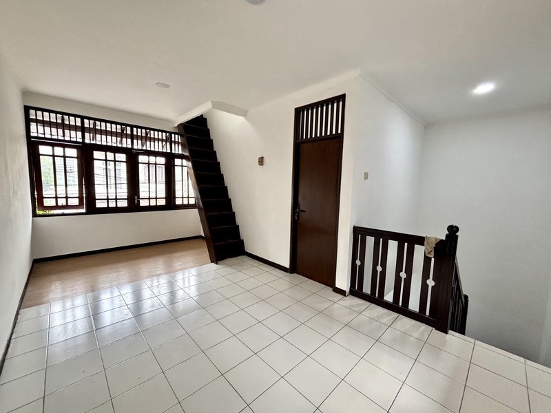 Rumah Siap Huni Lokasi Strategis di Bintaro Jaya Sektor 3