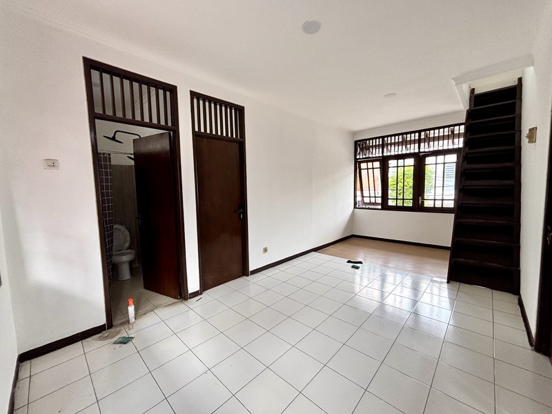 Rumah Siap Huni Lokasi Strategis di Bintaro Jaya Sektor 3