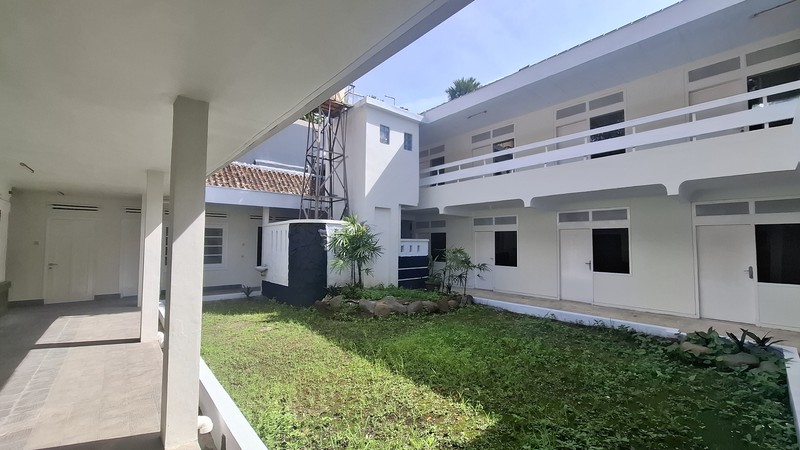 Rumah Lama dekat ITB & Rumah Sakit Boromeus cocok untuk Kantor