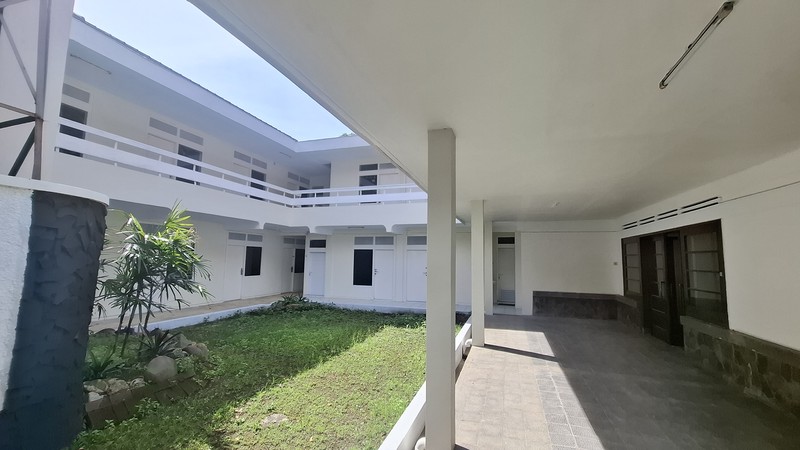 Rumah Lama dekat ITB & Rumah Sakit Boromeus cocok untuk Kantor