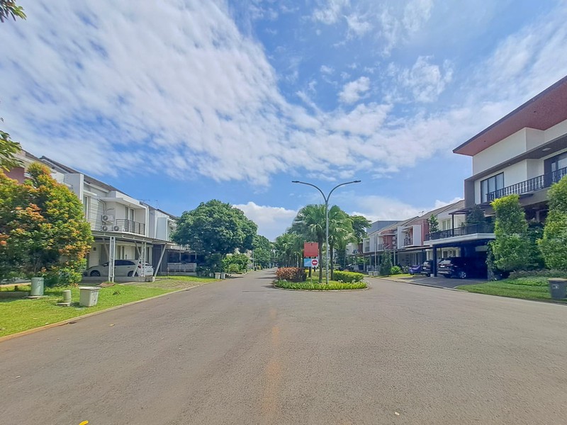 Rumah di CitraGran Cibubur dekat Tol, Raffles Hills, Kota Wisata