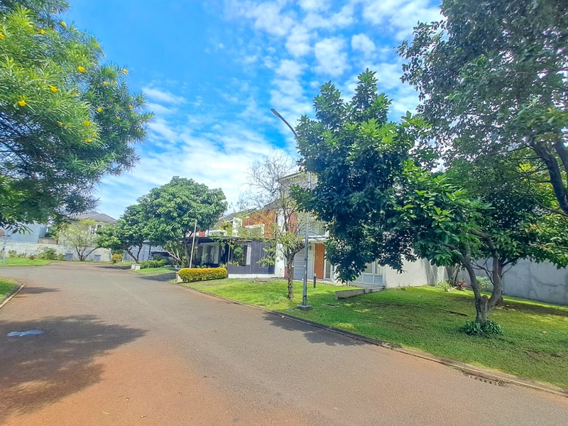Rumah di CitraGran Cibubur dekat Tol, Raffles Hills, Kota Wisata