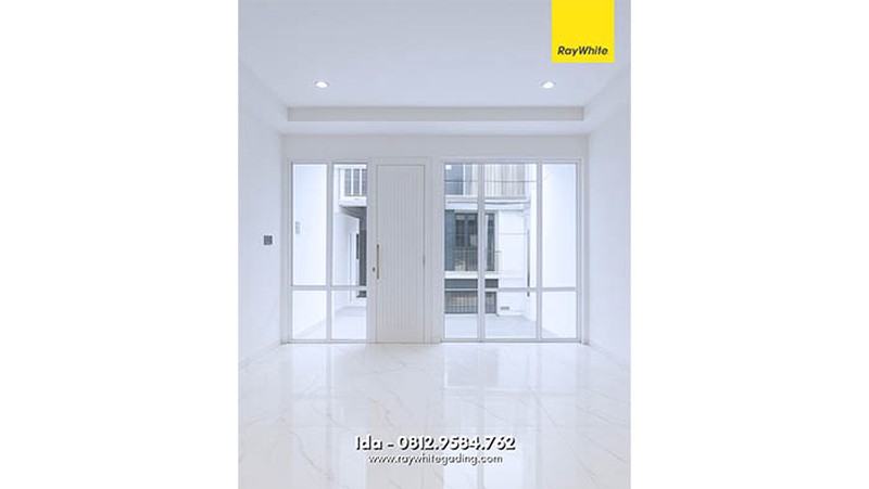 Rumah Baru Janur Kuning, Kelapa Gading