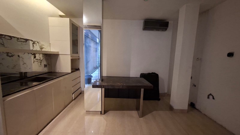 Dijual dan/atau Disewakan Rumah Bagus Ozone Residence Dalam Cluster Ada Club House di Bintaro Pesanggrahan