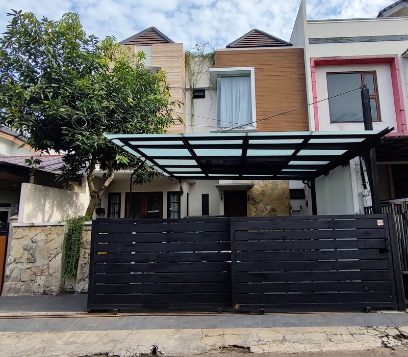 Flash Sale. Rumah bagus estetik Griya Loka, BSD City