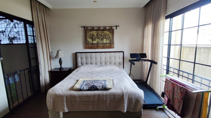 Flash Sale. Rumah bagus estetik Griya Loka, BSD City