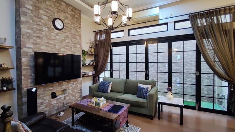 Flash Sale. Rumah bagus estetik Griya Loka, BSD City