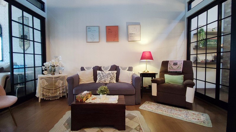 Flash Sale. Rumah bagus estetik Griya Loka, BSD City