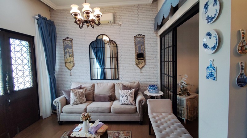 Flash Sale. Rumah bagus estetik Griya Loka, BSD City