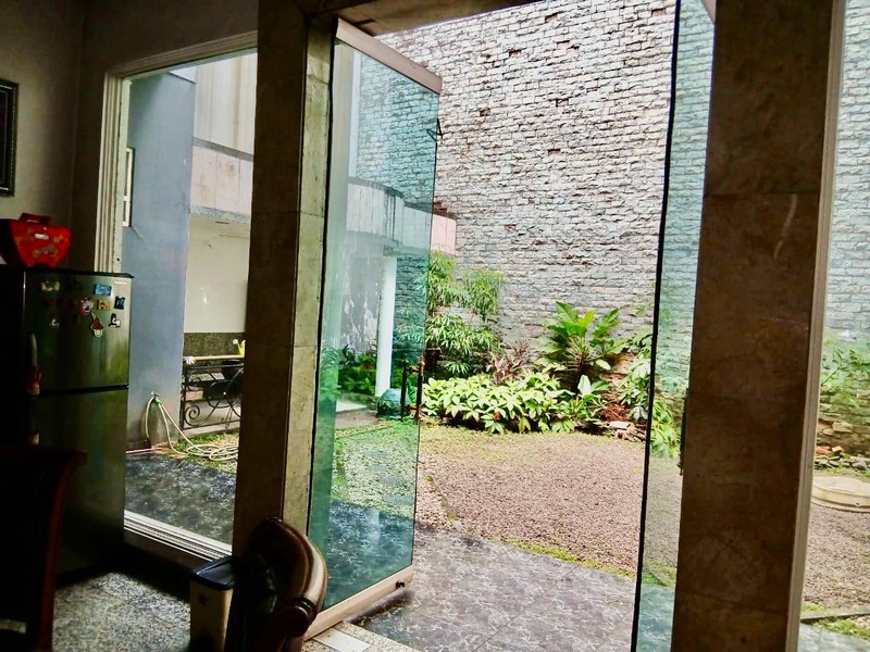 Rumah Bagus Di Taman Kebon Jeruk Jakarta Barat