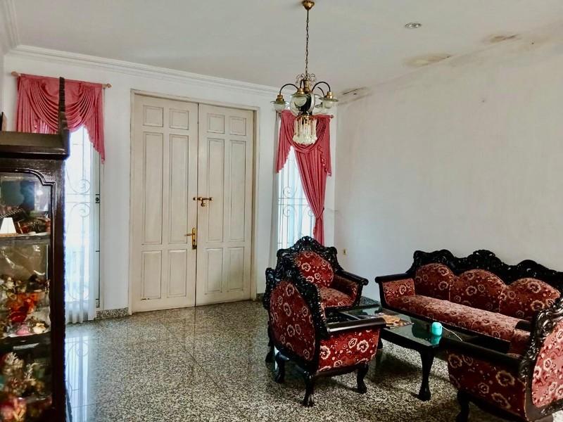 Rumah Bagus Di Taman Kebon Jeruk Jakarta Barat