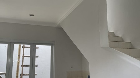 Rumah Bagus Di Ayna Residence Graha Raya Bintaro Tangerang Selatan