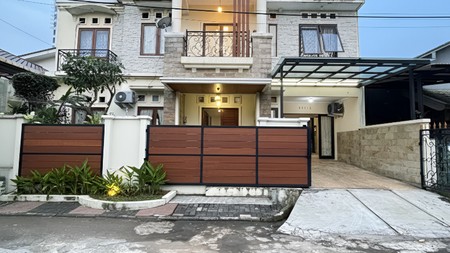 RUMAH CLASSIC DENGAN SWIMMING POLL DI MANDAR BINTARO JAYA, TANGERANG SELATAN