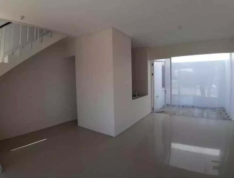 MURAH 1 Milyar-an Dijual Rumah Royal Residence Greenwich Wiyung Surabaya Barat Dekat Pakuwon Mall, Ptc, Supermall, Dian Istana , Citraland