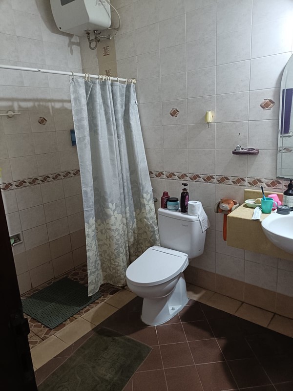 Dijual rumah di Citraland utama Surabaya barat