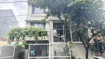 Rumah Newly Renovated Siap Huni Area Pondok Indah