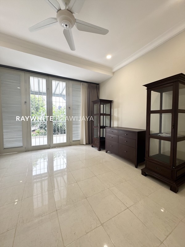 Rumah Newly Renovated Siap Huni Area Pondok Indah