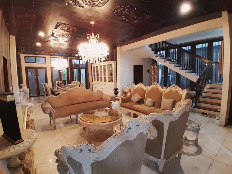 DIJUAL  RUMAH STRATEGIS - TEROGONG PONDOK INDAH, JAKARTA SELATAN