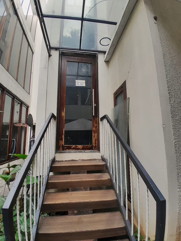 DIJUAL  RUMAH STRATEGIS - TEROGONG PONDOK INDAH, JAKARTA SELATAN