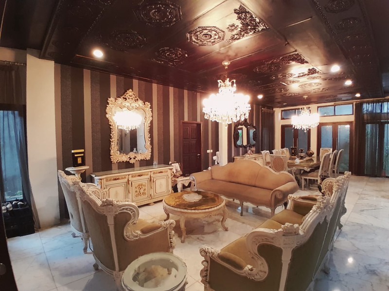 DIJUAL  RUMAH STRATEGIS - TEROGONG PONDOK INDAH, JAKARTA SELATAN