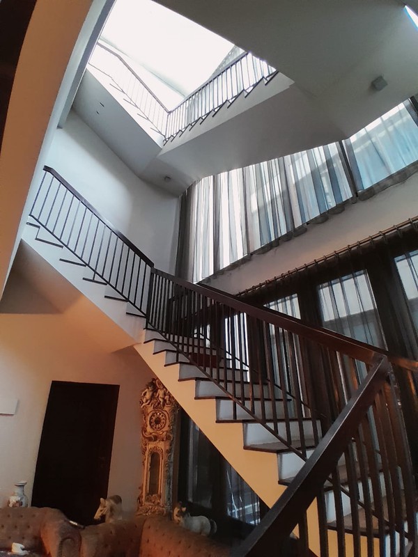 DIJUAL  RUMAH STRATEGIS - TEROGONG PONDOK INDAH, JAKARTA SELATAN