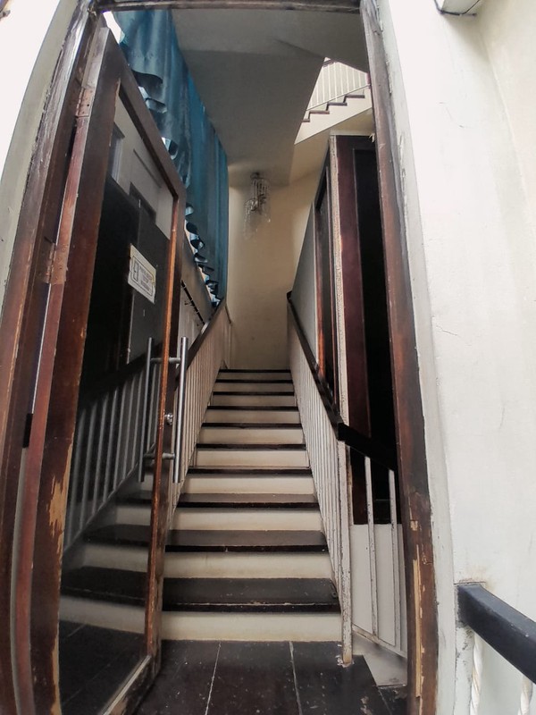 DIJUAL  RUMAH STRATEGIS - TEROGONG PONDOK INDAH, JAKARTA SELATAN