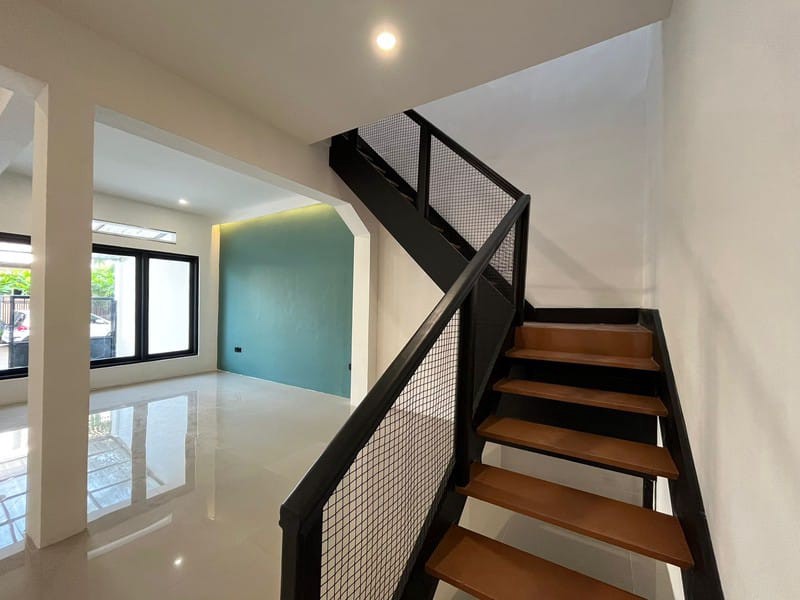 Brand New Rumah Minimalis Siap Huni Dalam Komplek Strategis di Cinere