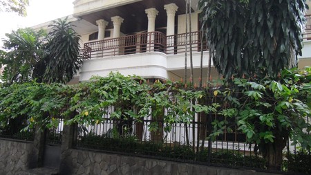 DIJUAL RUMAH 2LT di KAV.POLRI, AMPERA, JAK-SEL