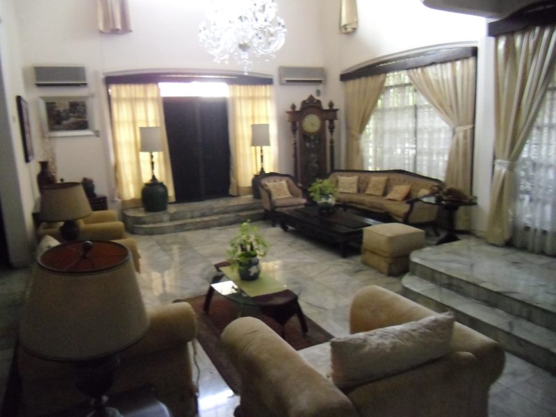 DIJUAL RUMAH 2LT di KAV.POLRI, AMPERA, JAK-SEL