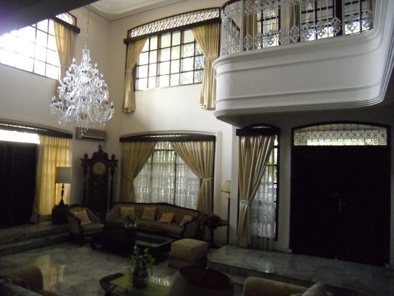 DIJUAL RUMAH 2LT di KAV.POLRI, AMPERA, JAK-SEL