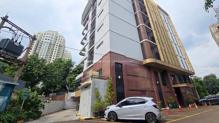 Dijual Gedung Perkantoran 7 Lantai Lokasi Prestisius di Kebayoran Baru