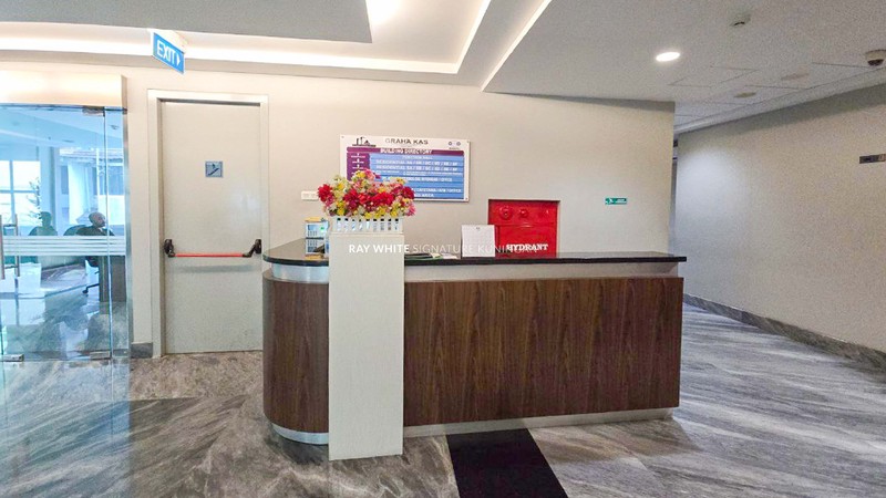 Dijual Gedung Perkantoran 7 Lantai Lokasi Prestisius di Kebayoran Baru