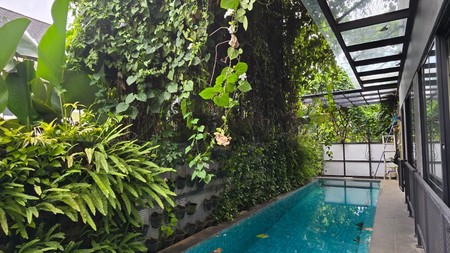 Rumah Premium 2.5 Lantai + Privat Pool di Emerald View Hook Timur