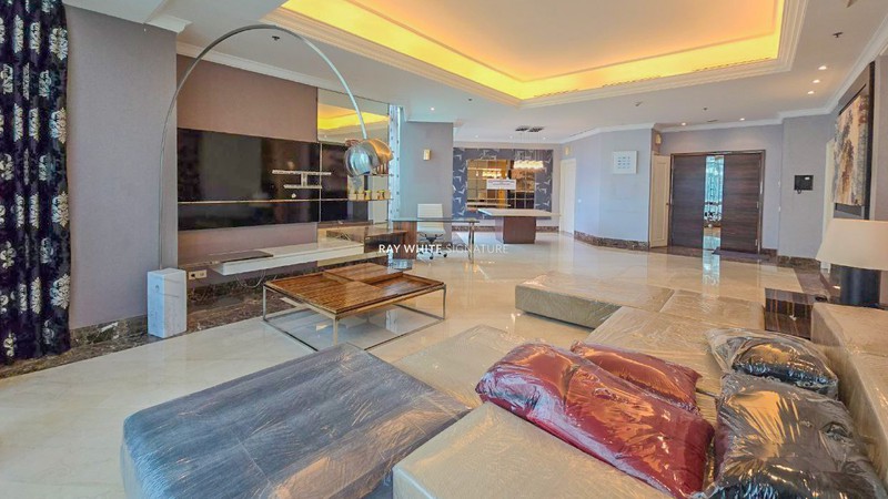 For Sale Prestigious Apartment Four Seasons Residences at Kuningan 8th Floor