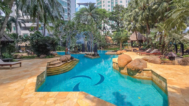 For Sale Prestigious Apartment Four Seasons Residences at Kuningan 8th Floor