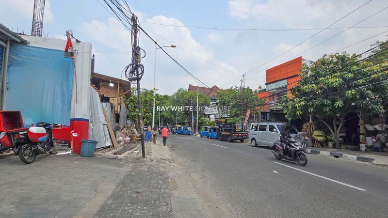 Lokasi Bisnis di jalan arteri kawasan Tebet, Jakarta Selatan