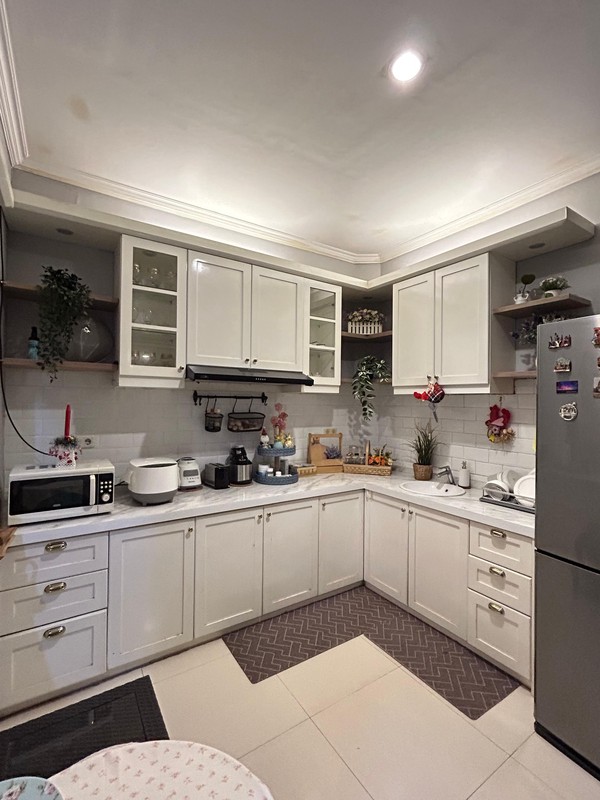 Rumah Siap Huni dengan Hunian Nyaman dan Asri di Ciputat