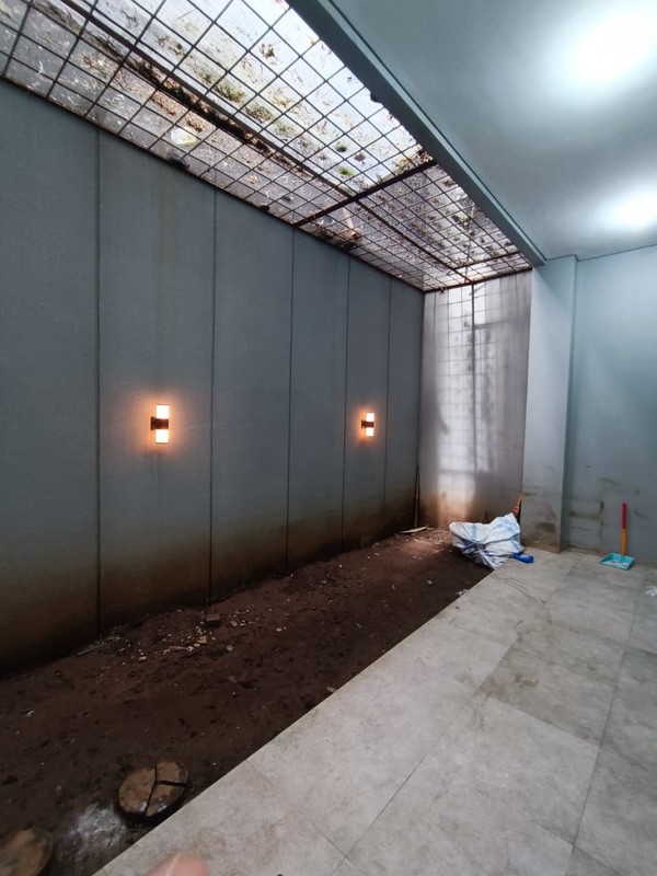 Tempat Usaha Disewakan di Kawasan Komersial Tegalsari Surabaya Pusat