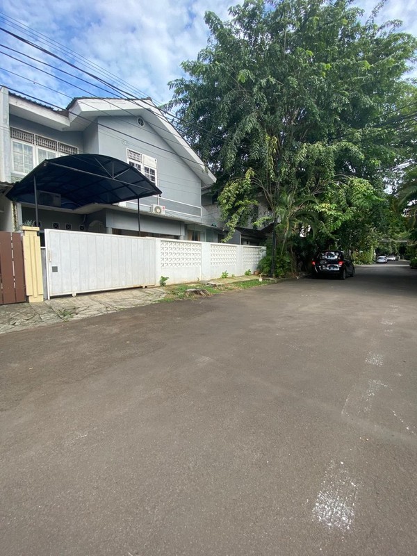 Rumah 2 Lantai Bagus siap Huni di Bintaro Sektor 9