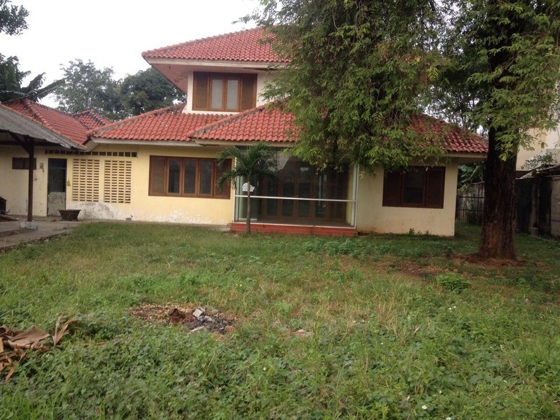 Rumah Luas 1596 Bangunan 350 di Kebon Jeruk Jakarta Barat