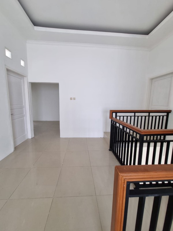 Rumah Cantik Bagus Siap Huni 2 Lantai dengan KT 4 KM 3 Hunian Nyaman di @Ciputat