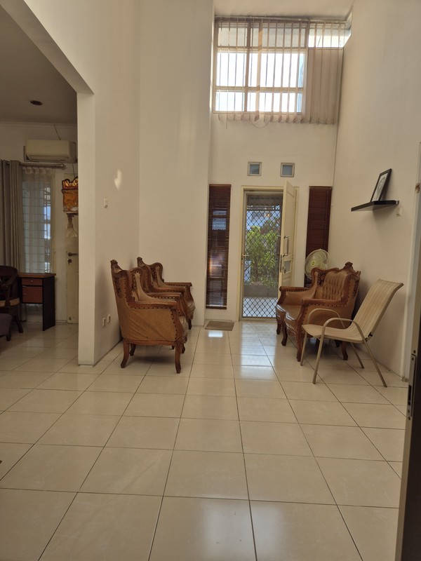 Rumah Siap Huni dengan Hunian Nyaman dan Asri di Bintaro Jaya Sektor 9