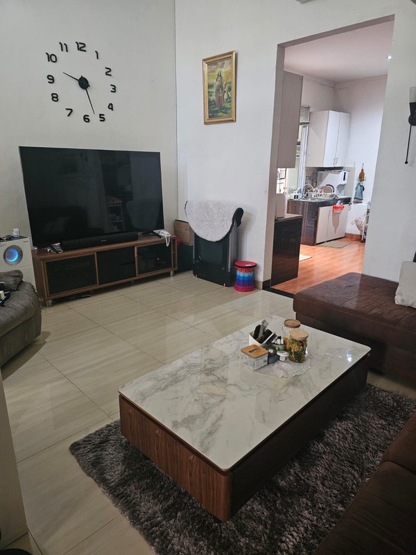 Rumah Cantik 2 Lantai Di Ciputat dalam Cluster SHM Lokasi Strategis