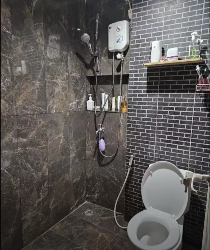 Rumah Cantik 2 Lantai Di Ciputat dalam Cluster SHM Lokasi Strategis