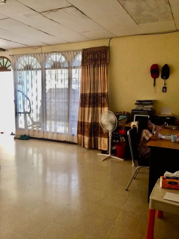 Rumah Akses Jalan 2 mobil di Utan Kayu Jakarta Timur