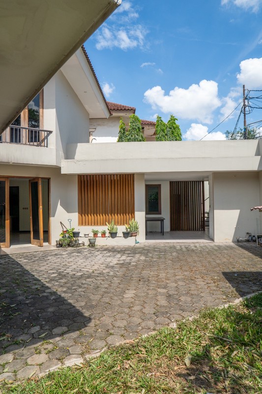 Rumah Hitung Tanah Area Cipete