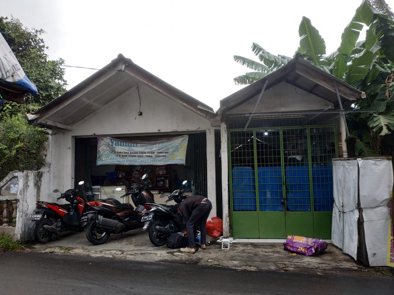 Rumah tua hitung tanah  Karang Tengah Dekat Transmart Ciledug 