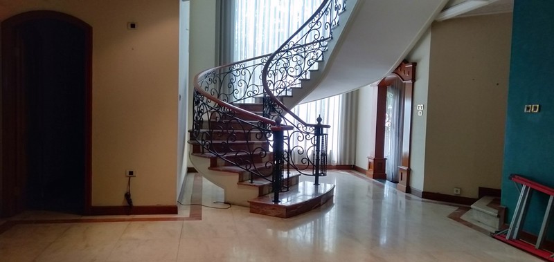 Dijual Rumah di Puri Indah 