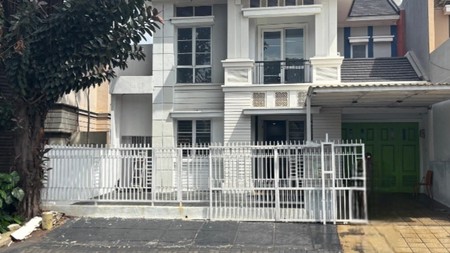 Rumah di Kota Wisata per tahun posisi boulevard